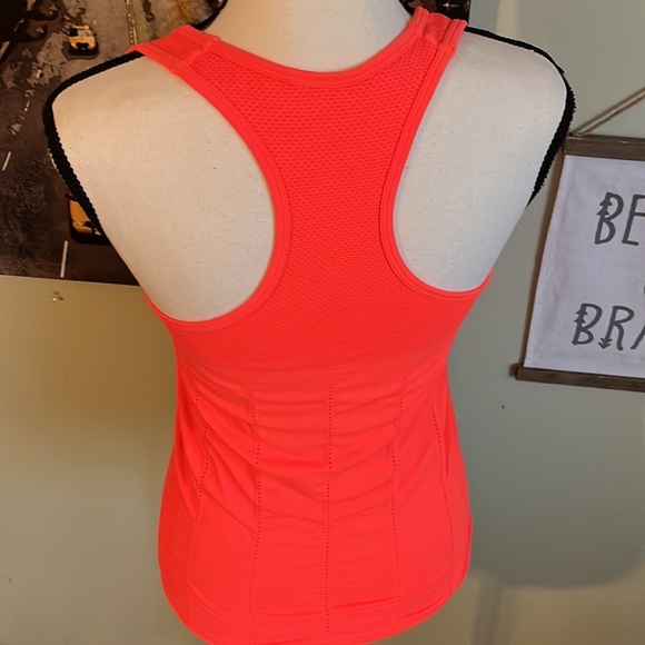 Fabletics Delta Seamless Tank, hot orange - Picture 6 of 17
